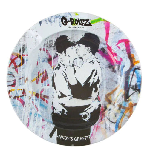 G-ROLLZ BANKSY GRAFFITI ASHTRAY - COPS KISSING