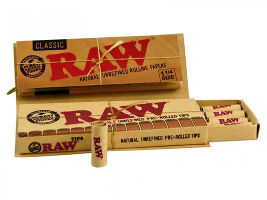 RAW CONNOISSEUR ROLLING PAPERS WITH PRE ROLLED TIPS